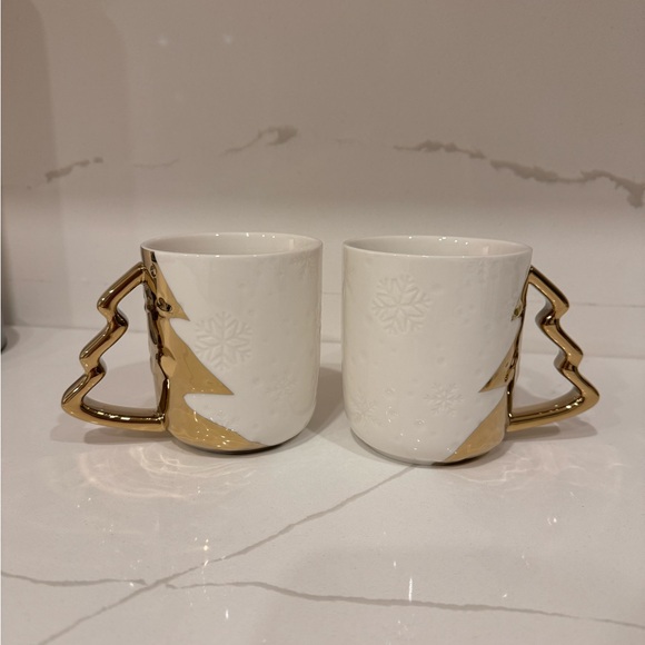 Hand-Painted Gold Ceramic Christmas Tree Mug - Picture 7 of 7